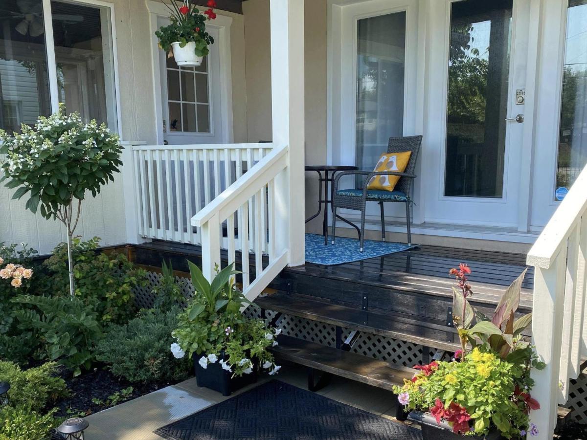 Summer Solstice Bed & Breakfast 나이아가라온더레이크 외부 사진